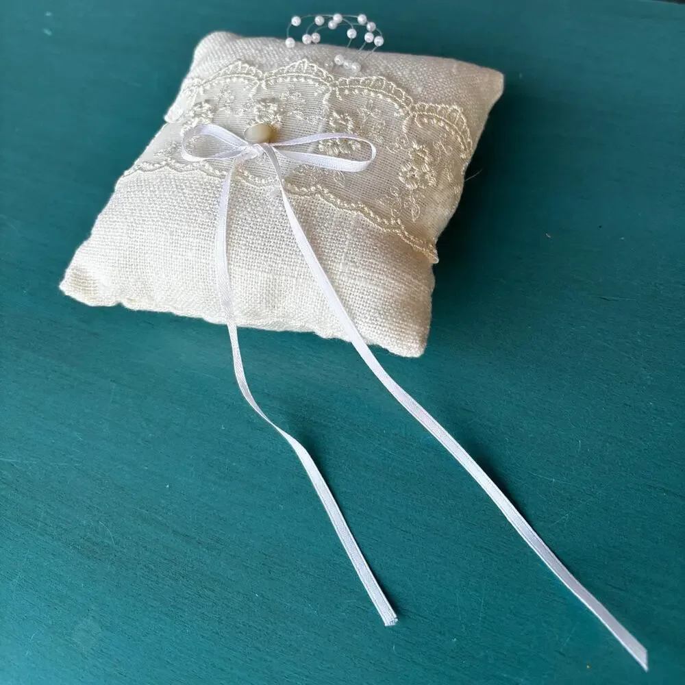 Handmade Ring Bearer Pillow: Lace Wedding Ring Cushion